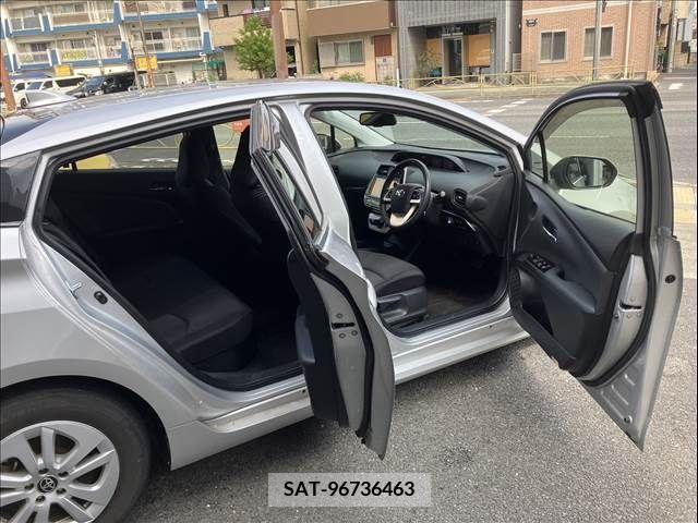 Toyota PRIUS 2017-09 342538-14