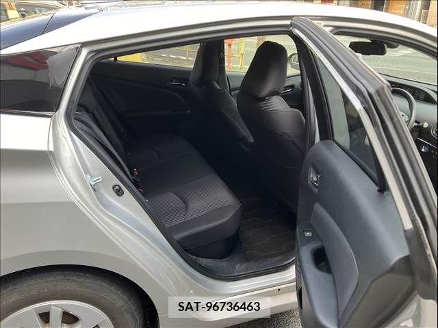 Toyota PRIUS 2017-09 342538-11