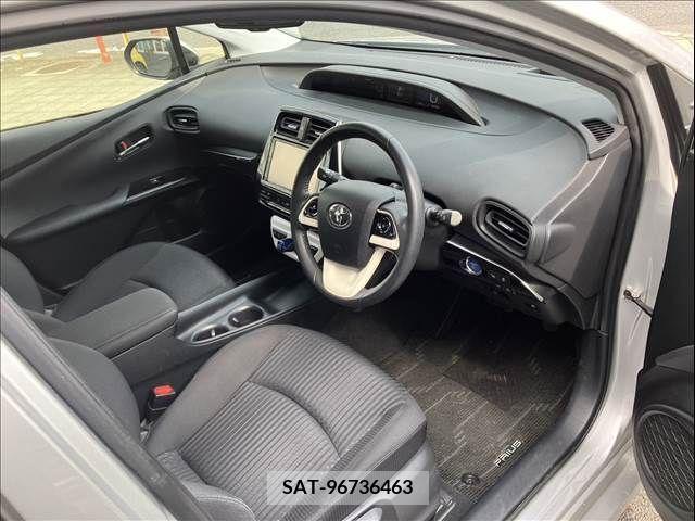 Toyota PRIUS 2017-09 342538-9