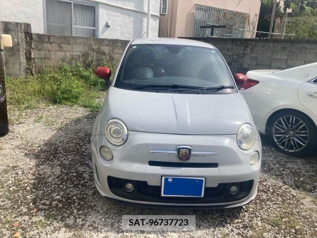 Abarth 500 2011-01 388930-2