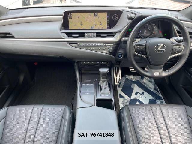 Lexus ES 2019-01 237056-1