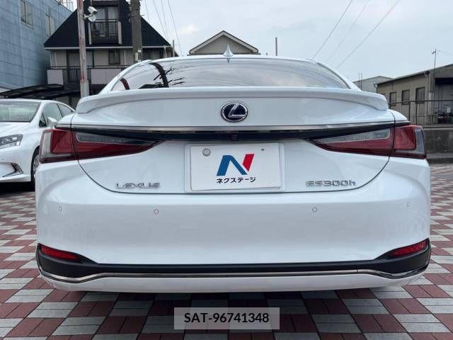 Lexus ES 2019-01 237056-15