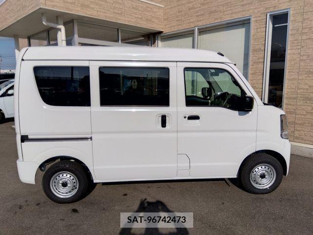 Suzuki EVERY 2023-04 297482-2