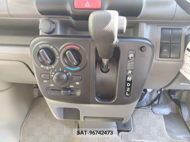 Suzuki EVERY 2023-04 297482-12