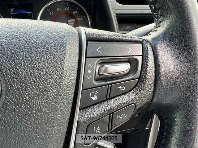 Toyota ALPHARD 2018-03 381953-24
