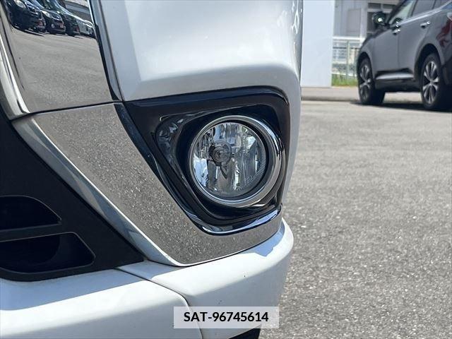 Mitsubishi OUTLANDER PHEV 2015-12 380775-24