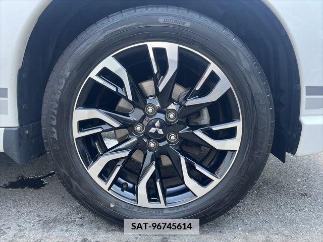 Mitsubishi OUTLANDER PHEV 2015-12 380775-14
