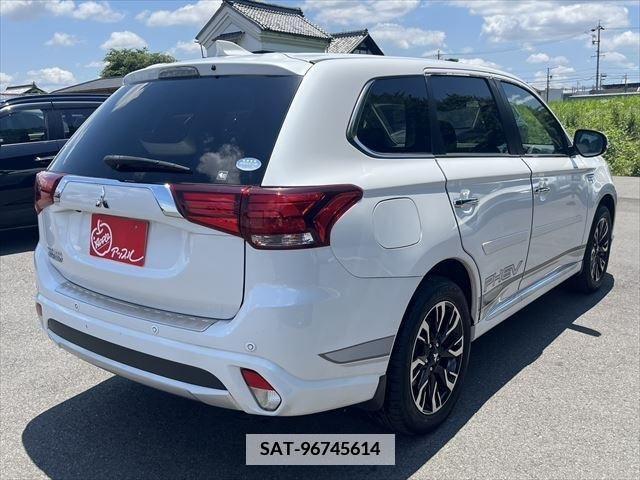 Mitsubishi OUTLANDER PHEV 2015-12 380775-19
