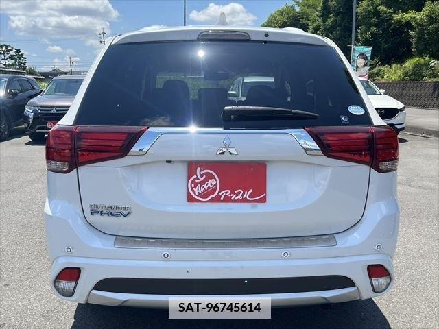 Mitsubishi OUTLANDER PHEV 2015-12 380775-18