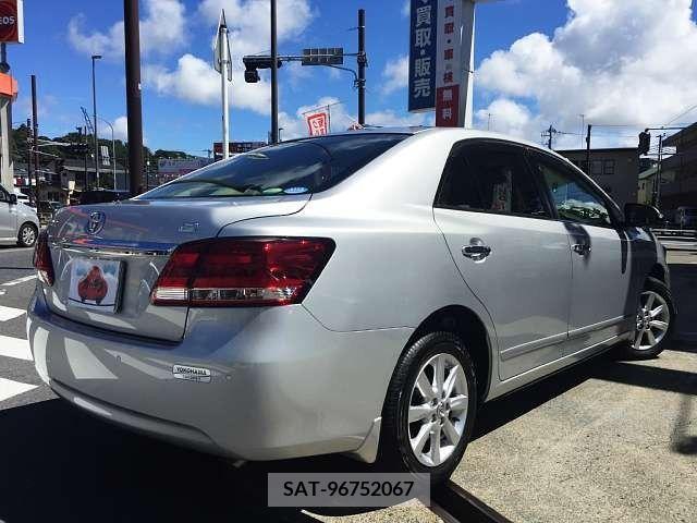 Toyota PREMIO 2018-09 393300-2