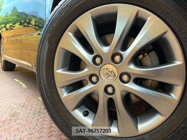 Toyota VOXY 2013-11 329396-14