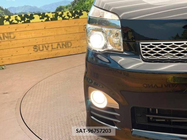 Toyota VOXY 2013-11 329396-13
