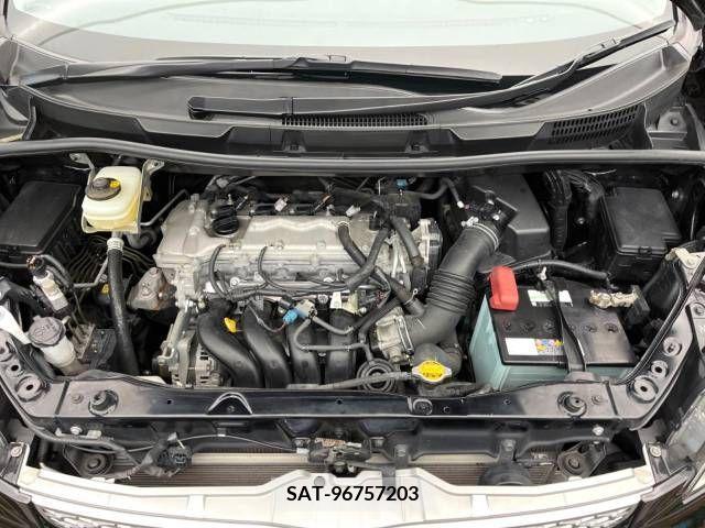 Toyota VOXY 2013-11 329396-19