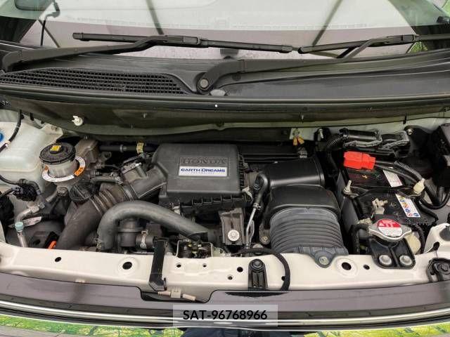 Honda N BOX CUSTOM 2019-01 215058-18
