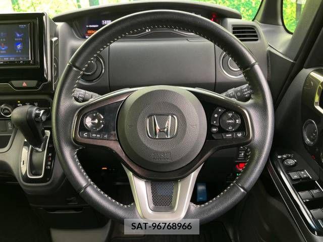 Honda N BOX CUSTOM 2019-01 215058-11