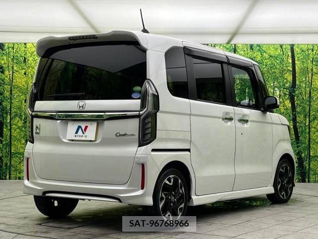 Honda N BOX CUSTOM 2019-01 215058-17
