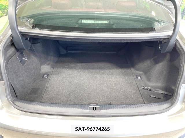Lexus IS 2013-08 354288-10