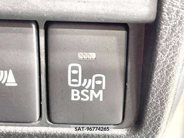 Lexus IS 2013-08 354288-6