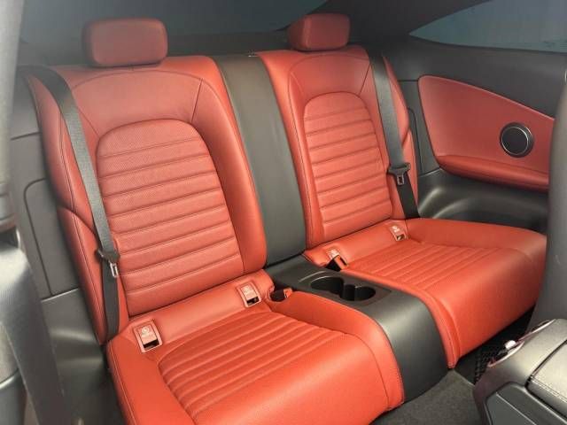 Mercedes Benz C-CLASS 2019-06 196332-8