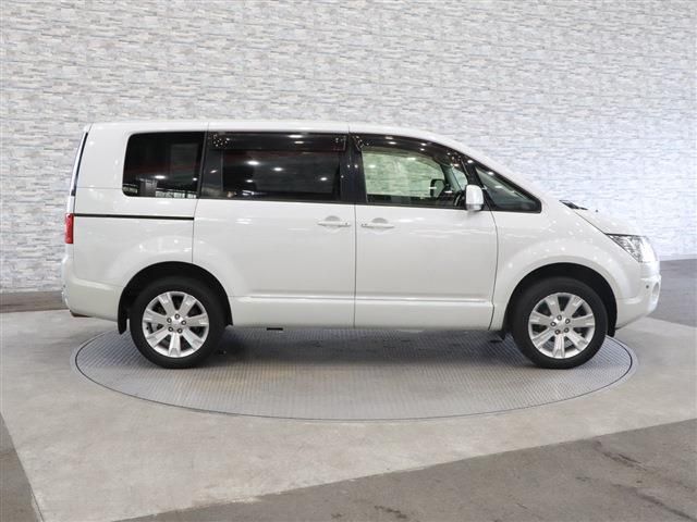 Mitsubishi DELICA D5 2017-03 7697-8