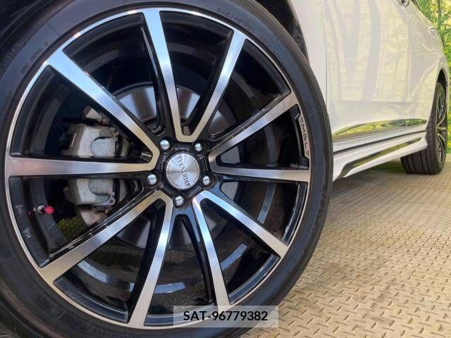 Toyota HARRIER 2017-10 360901-12