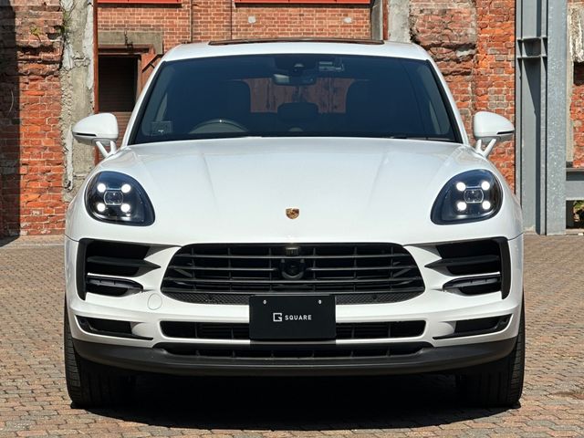 Porsche MACAN 2021-11 10127-13