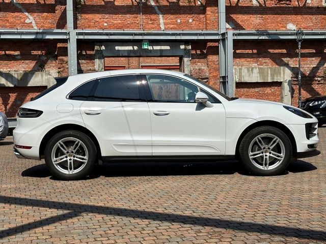 Porsche MACAN 2021-11 10127-19