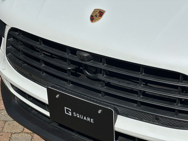 Porsche MACAN 2021-11 10127-16