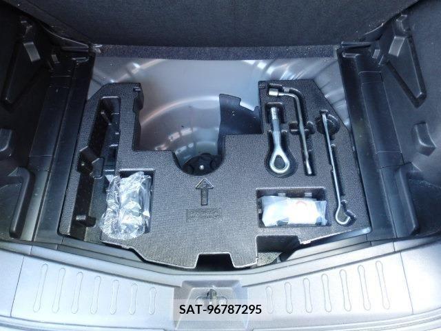Nissan NOTE 2016-06 365493-24