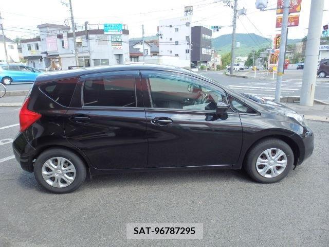 Nissan NOTE 2016-06 365493-5