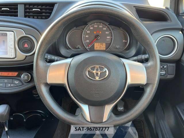 Toyota VITZ 2013-08 250559-11