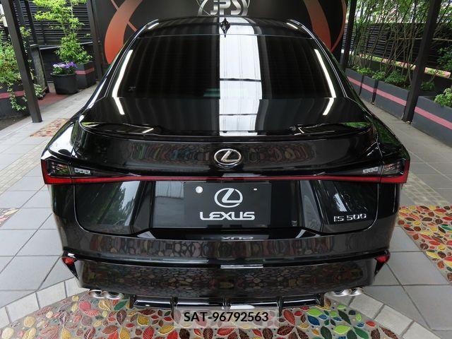 Lexus IS 2023-02 275450-6