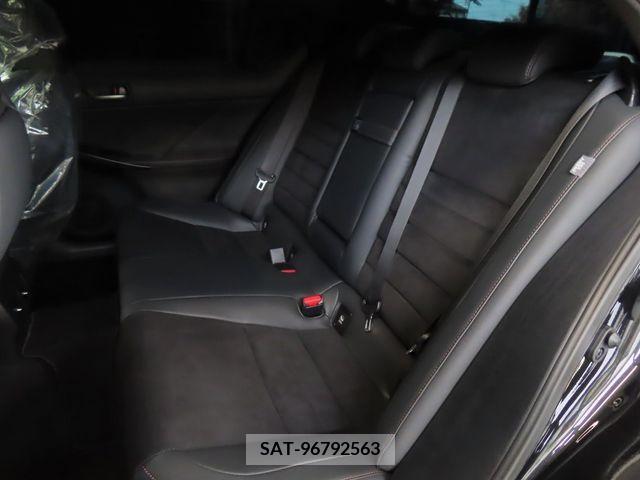 Lexus IS 2023-02 275450-17