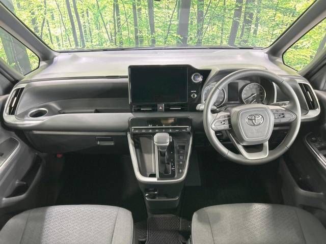 Toyota VOXY 2023-04 182200-1