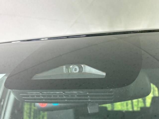 Toyota VOXY 2023-04 182200-2