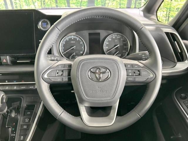 Toyota VOXY 2023-04 182200-12