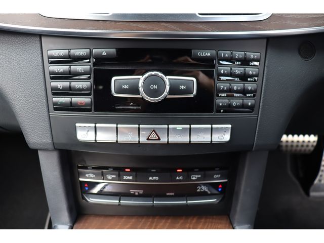 Mercedes Benz E-CLASS 2014-01 10509-12