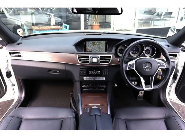 Mercedes Benz E-CLASS 2014-01 10509-4