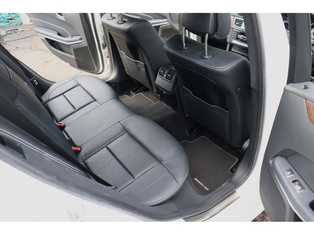 Mercedes Benz E-CLASS 2014-01 10509-3