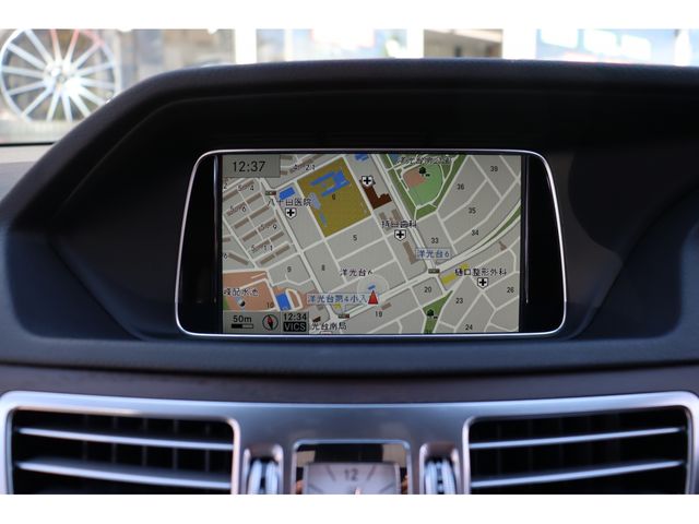 Mercedes Benz E-CLASS 2014-01 10509-9