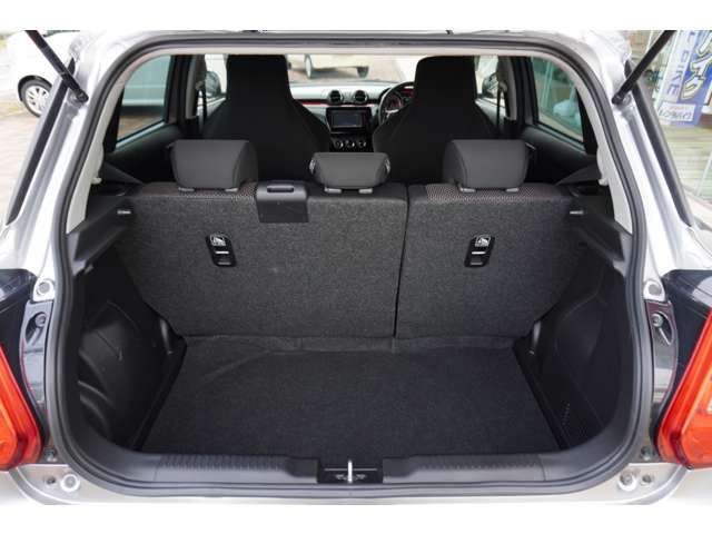 Suzuki SWIFT 2018-05 192955-7