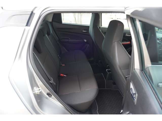 Suzuki SWIFT 2018-05 192955-6