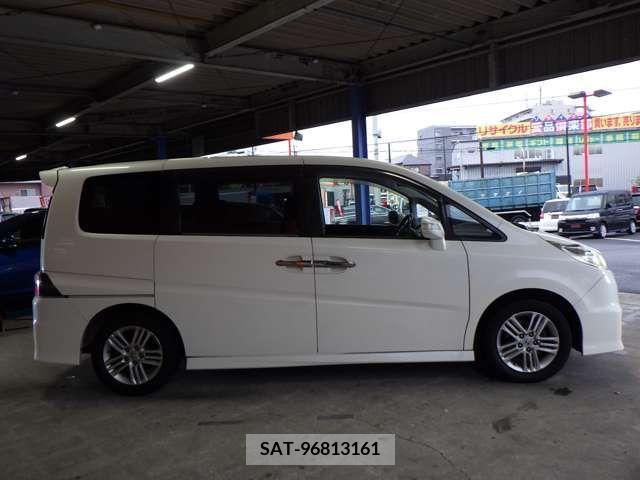 Honda STEP WGN 2007-11 222474-5