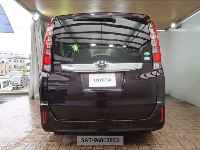 Toyota NOAH 2015-05 217944-14
