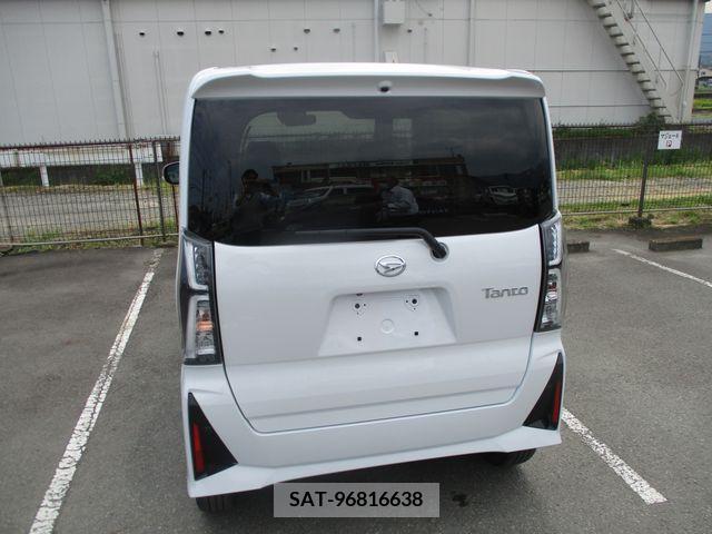 Daihatsu TANTO CUSTOM 2023-11 207788-2