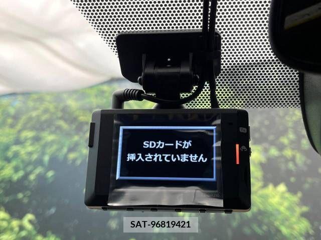 Toyota NOAH 2022-04 313579-5