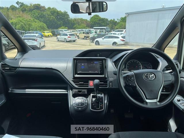 Toyota NOAH 2016-02 279519-1