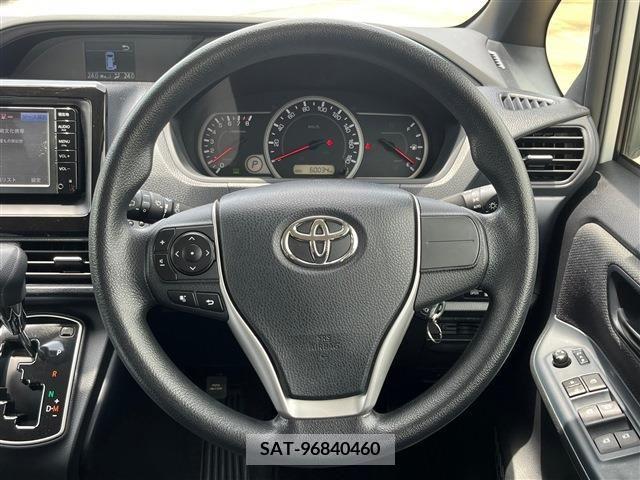 Toyota NOAH 2016-02 279519-23
