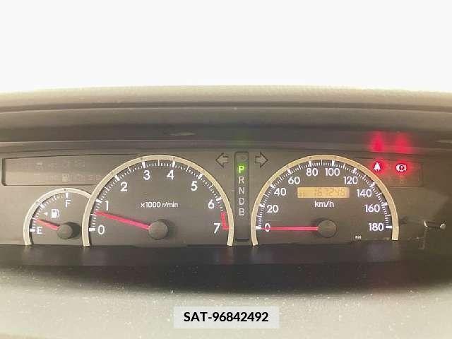Toyota NOAH 2004-10 384775-8