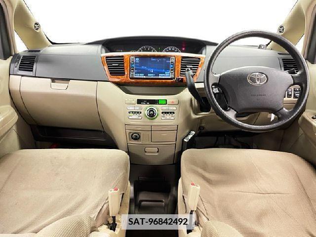 Toyota NOAH 2004-10 384775-1
